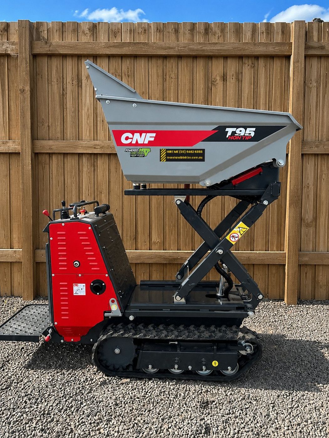 Tracked mechanical high-tip dumper for hire